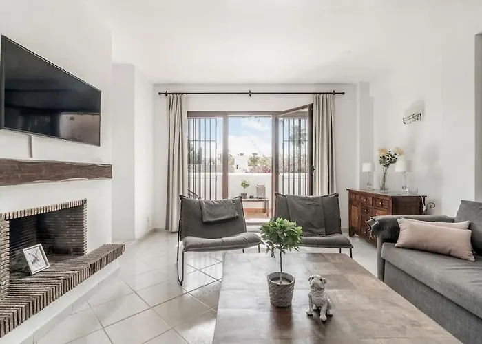 Apartment Villa Marina Puerto Banus By Hostlovers