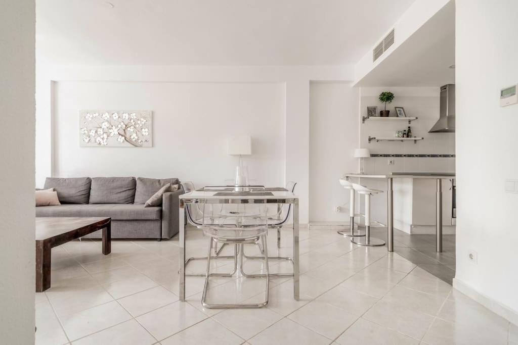 Marina Puerto Banus By Hostlovers