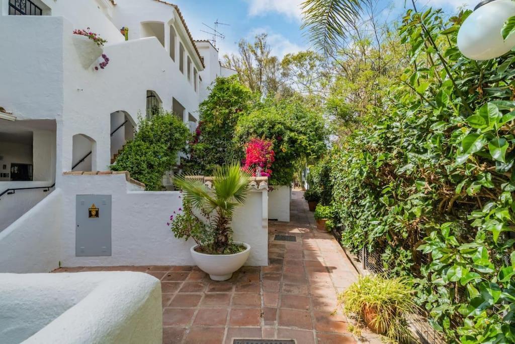 Apartamento Marina Puerto Banus By Hostlovers